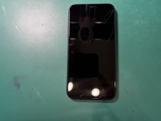 神戸市からお越しのお客様よりiPhone11の画面交換をご依頼いただきました！